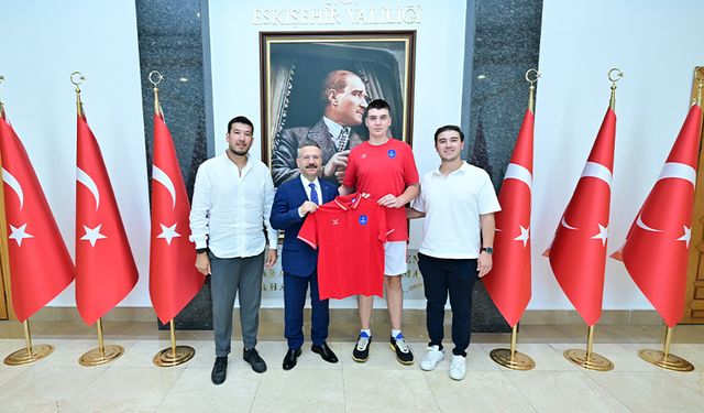 Eskişehirli 'Alperen Şengün' Anadolu Efes'te!