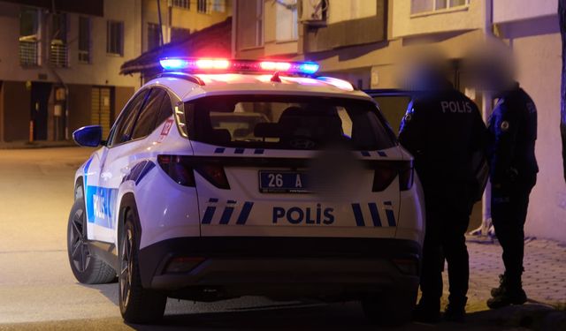 Eskişehir'de polisin dikkatinden kaçmadı: Aranan hükümlü yakalandı