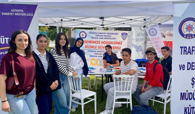 Kütahya’da üniversite öğrencilerine bilgilendirme standı