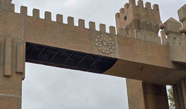 Üst geçit tehlike saçıyor