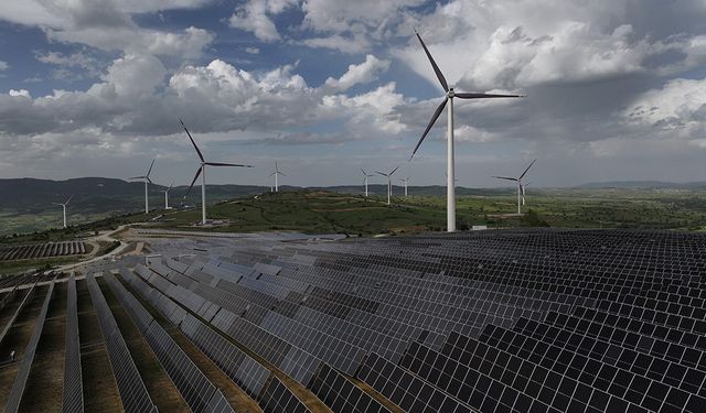 Yenilenebilir enerji ilk kez kömürü geride bıraktı