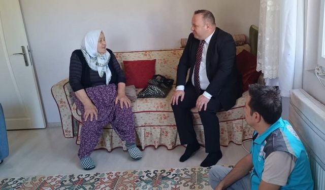Şuhut’ta Dünya Yaşlılar Günü’nde anlamlı ziyaret