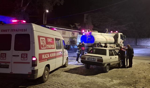 Emet’te araç yangını korkuttu, itfaiye zamanında yetişti