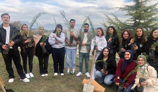 BŞEÜ Söğüt MYO’da yeni fidanlar toprakla buluştu