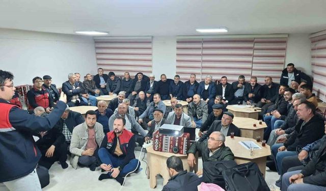 Afyonkarahisar’da çiftçilere tarım ve hayvancılık eğitimi