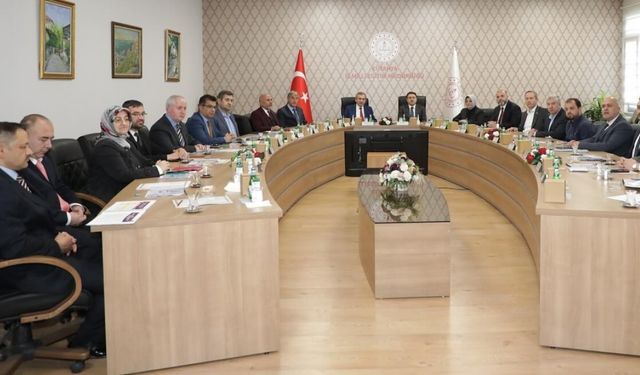 Kütahya’nın eğitim vizyonuna yönelik yürütülen projeler masaya yatırıldı