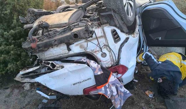 Takla atan otomobil sürücüsü hayatını kaybetti