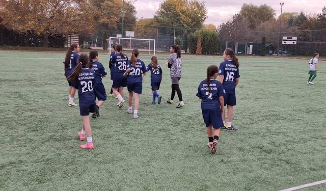 Atatürk’ü Anma Kız Futbol Turnuvası sona erdi