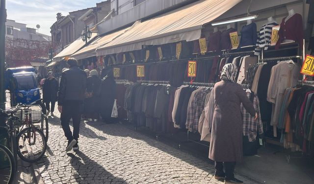Eskişehir Hamamyolu’nda uygun fiyatlı ürünlere yoğun ilgi!