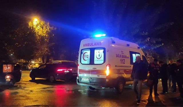 Eskişehir'de tartışma kanlı bitti: Sokak ortasında bıçaklı kavga