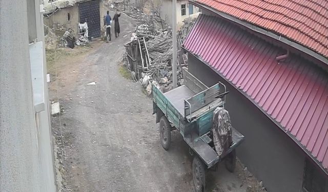 Eşini kafasını tekmeledi: Görüntülerin ardından saldırgan tutuklandı!