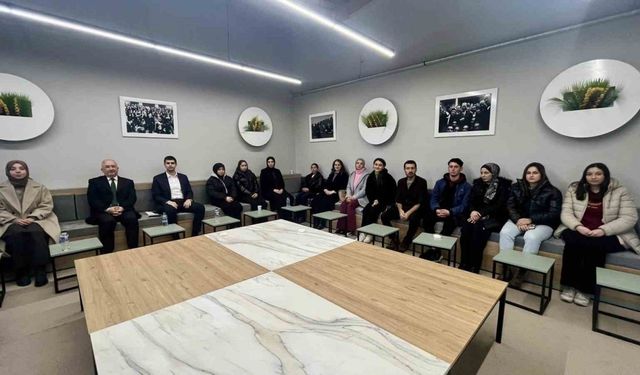 Dumlupınar’da kitap söyleşisi gerçekleştirildi