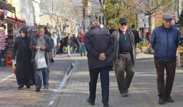 Eskişehir'den hükümete tepki: "Emekliler ölsün istiyorsunuz!"