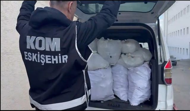 Eskişehir'de yüzlercesi ele geçirildi: Adeta cephanelik...
