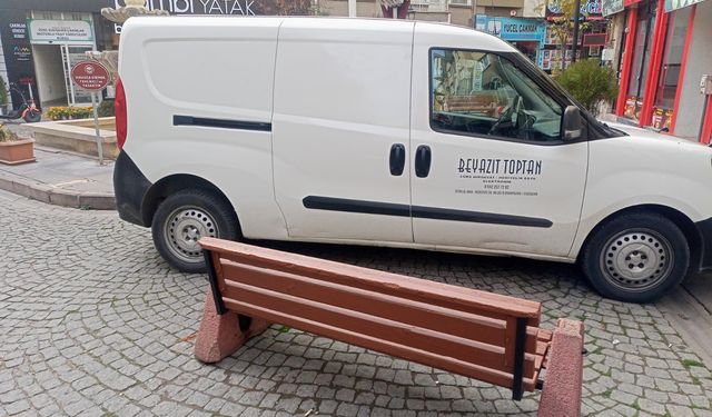 Eskişehir’de dar sokakta yapılan park tepki topladı!