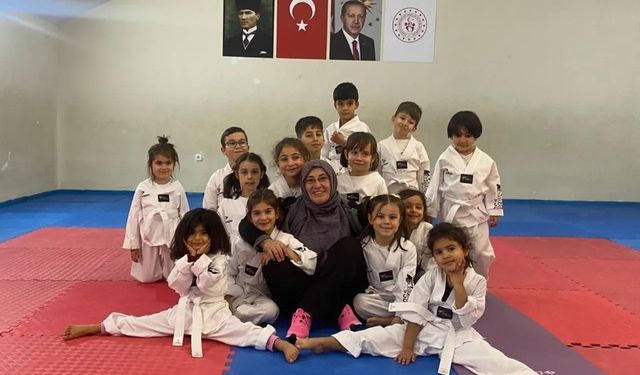 Minikler tekvandoyu sevdi