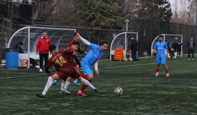 Farklı kazandı takibi sürdürdü