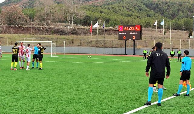 Eskişehir temsilcisinin maçında hakem kararlarına büyük tepki!