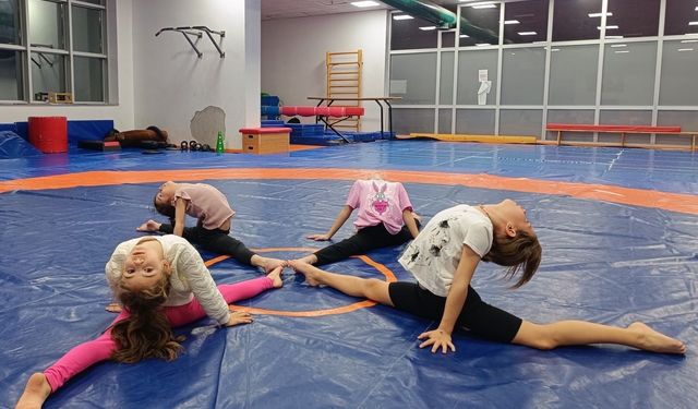 Bilecik'te cimnastik antrenmanları sürüyor