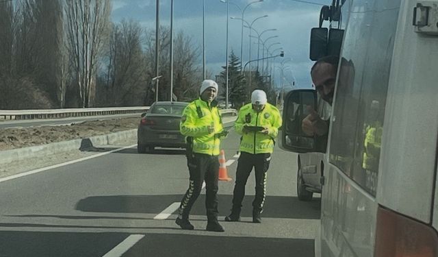 Kütahya’da trafik denetimleri hız kesmeden devam ediyor