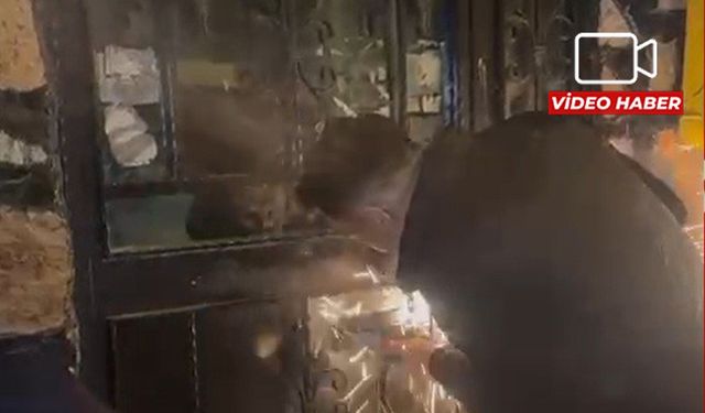 Eskişehir polisi kapıyı ikiye bölerek girdi: İçeride yok yok...