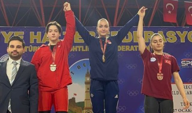 Buse Er Türkiye zirvesinde