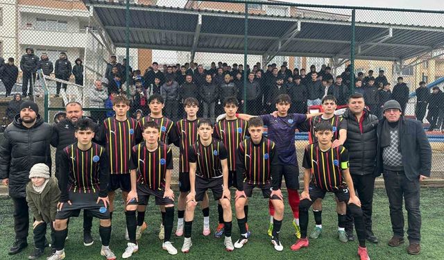 Bilecik U16 Gençler Ligi'nin namağlup şampiyonu oldu