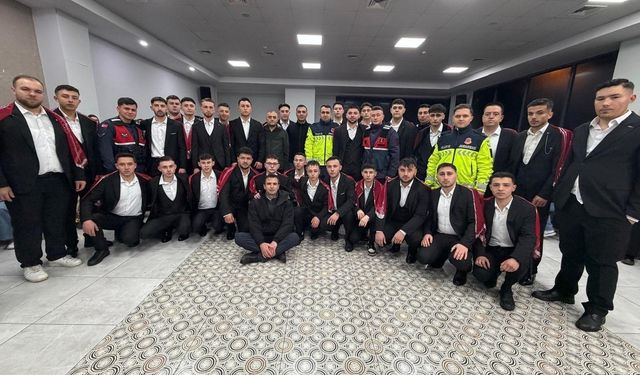 Bilecik'te jandarma 30 genç için toplu asker eğlencesi düzenledi