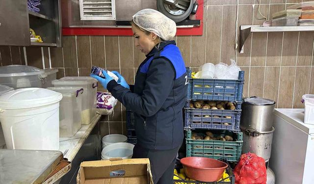 Bilecik'te son kullanma tarihi geçmiş ürünlere zabıta engeli