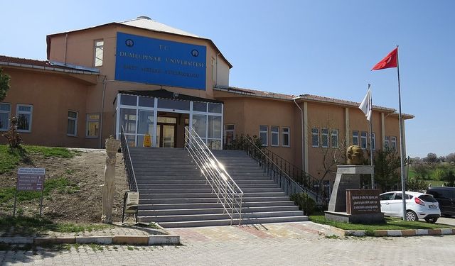 DPÜ’de akademik başarı: Üç öğretim üyesine teşvik