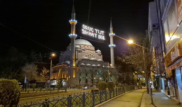 Eskişehir Reşadiye Camii’nde Ramazan ışığı yandı