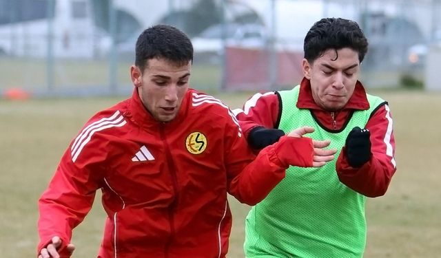 Kırmızı Şimşekler tesislerde prova yaptı