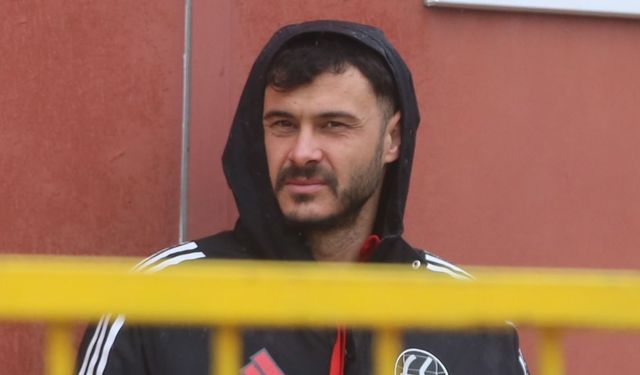 Deniz maçı saha dışından takip etti