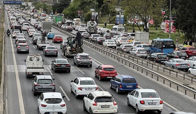 Direksiyon başındakiler dikkat: Trafik cezalarında rekor artış!