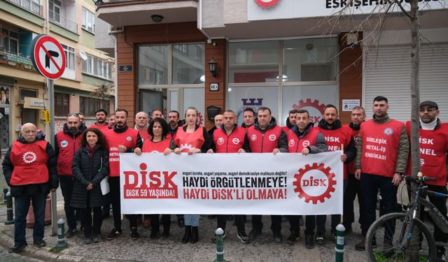 "Bizi kurtaracak olan kendi güçlü kollarımızdır!"