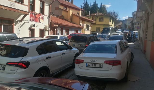 Eskişehir'in tarihi bölgesinde çile bitmiyor: Yürümek bile imkansız!