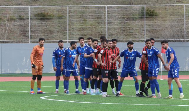 Kaleci Baran gol aradı