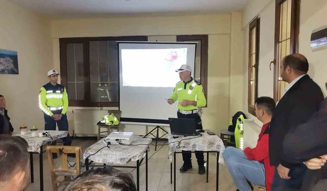 Hisarcık'ta güvenli traktör kullanımı eğitimi verildi