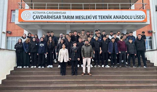 Jandarmadan öğrencilere tanıtım