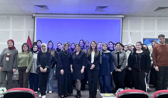 Kütahya'da 'Denetimli Serbestlikte Sosyal Hizmetin Rolü' konulu panel