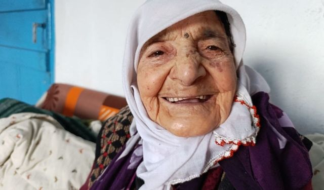 Kütahya'nın asırlık çınarı Dudu Teyze, iki devri birden yaşadı