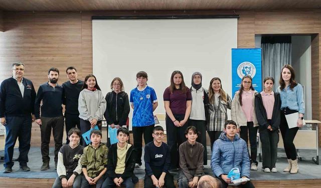 Eskişehir'de 26 okul bilgi yarışmasında yarıştı