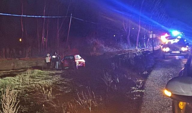 Tavşanlı'da kontrolden çıkan otomobil takla attı: 1 yaralı