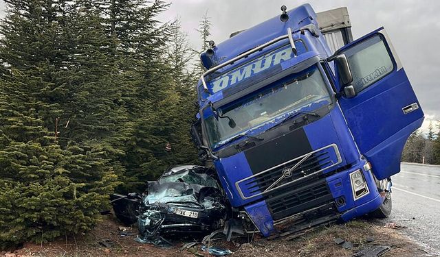 Eskişehir ölüm yolunda feci kaza: 1 ölü, 1'i ağır 2 yaralı