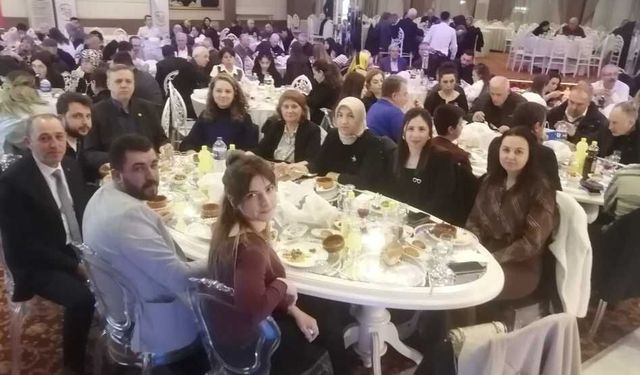 Eskişehirli esnaflar geleneksel iftar etkinliğinde buluştu