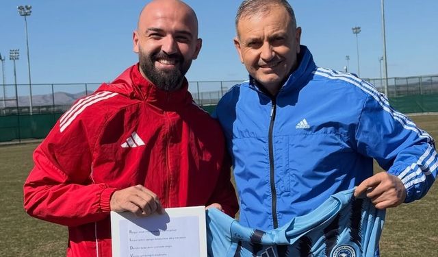 Anadolu formasını 100’üncü kez giydi