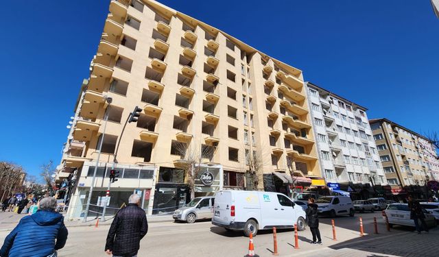 Depreme karşı riskli bina için tahliye kararı!