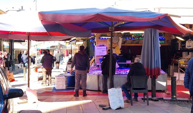 Ramazan alışkanlıkları balıkçıyı etkiledi: Eskişehir'de tezgahlar boş!