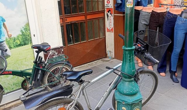 Eskişehir'de bisiklet pasaj girişini kapattı