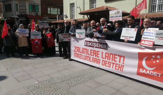 Eskişehir'de cami çıkışı eş zamanlı protesto
